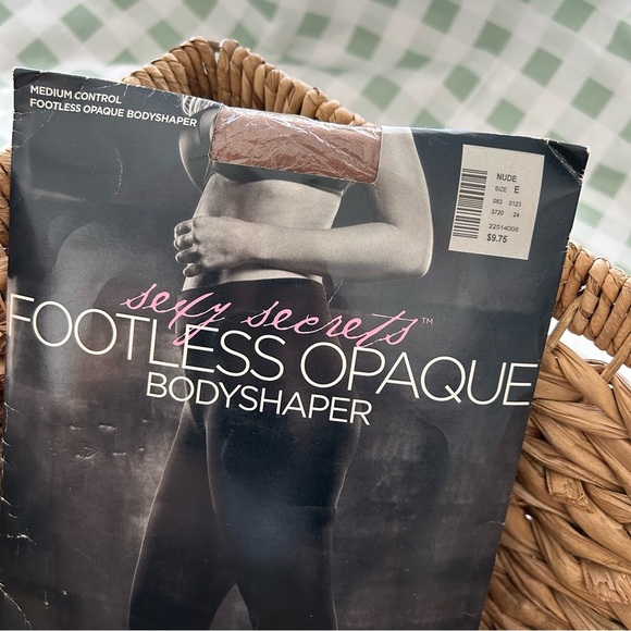 New Avenue Body Medium Control sexy secrets Footless opaque body shaper - Picture 6 of 6